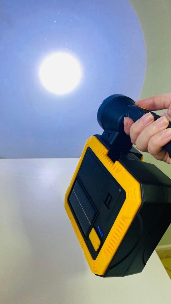 Linterna Multifuncional Recargable Solar